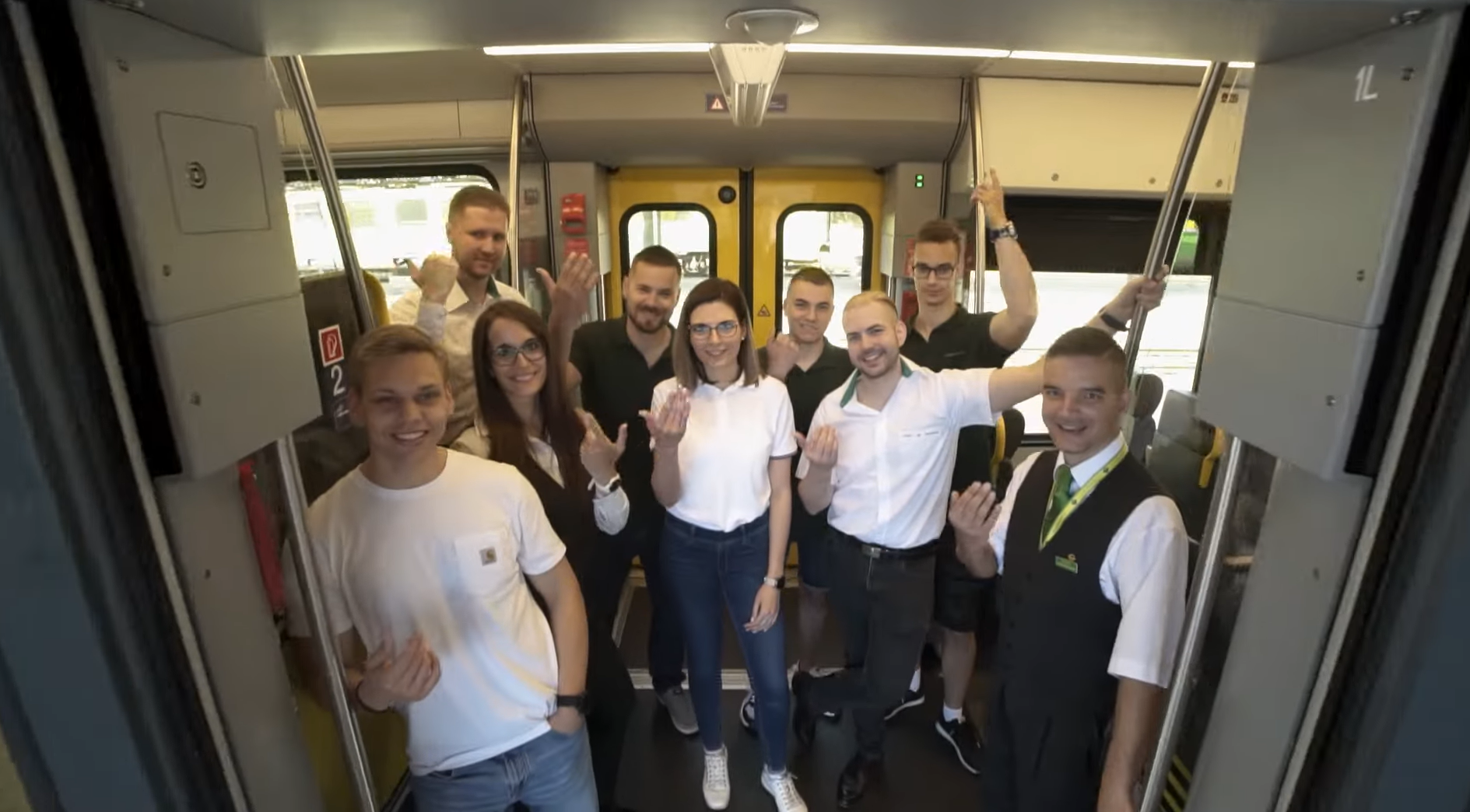 GYSEV munkatársak együtt 
